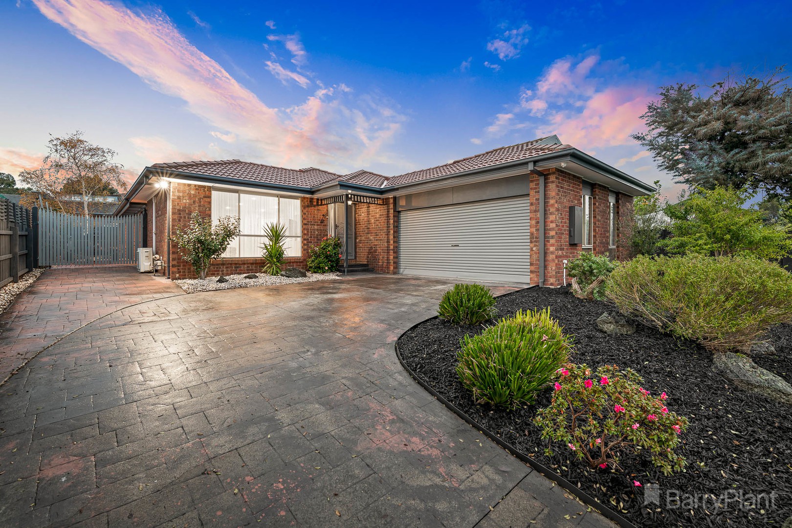 16 Emily Drive, Narre Warren, VIC 3805, Narre Warren - Thumbnail 2