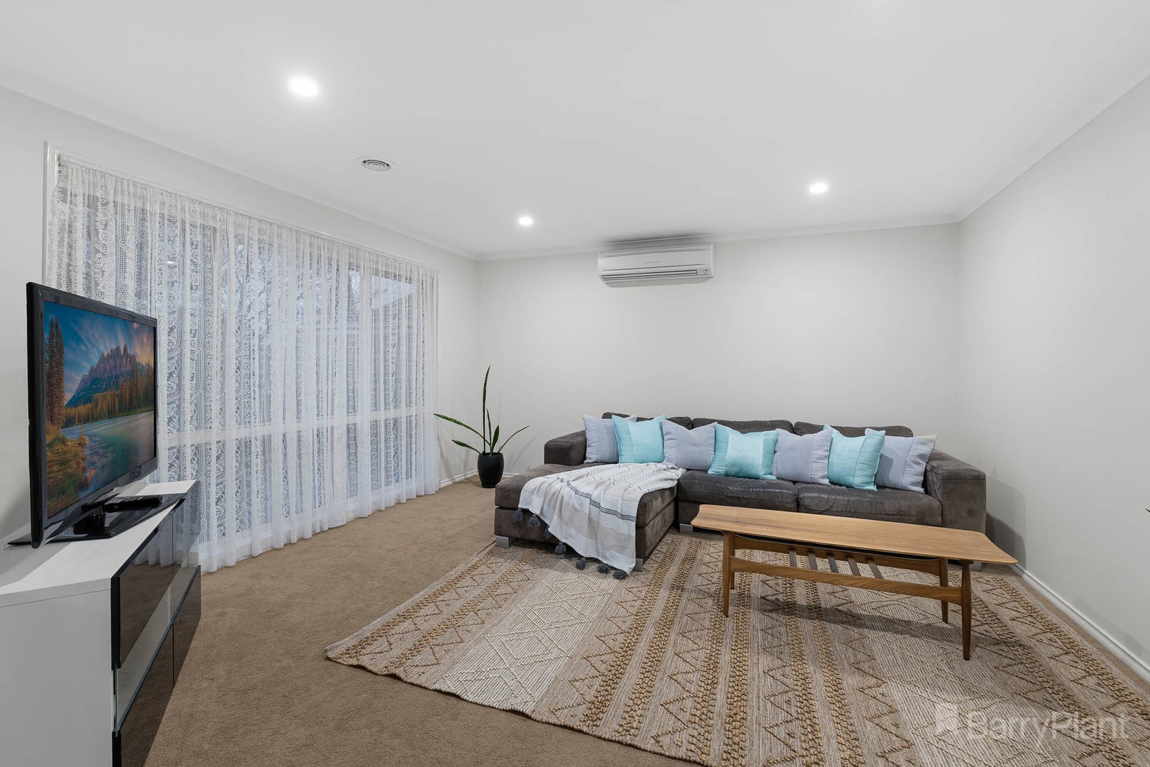 16 Emily Drive, Narre Warren, VIC 3805, Narre Warren - Thumbnail 3