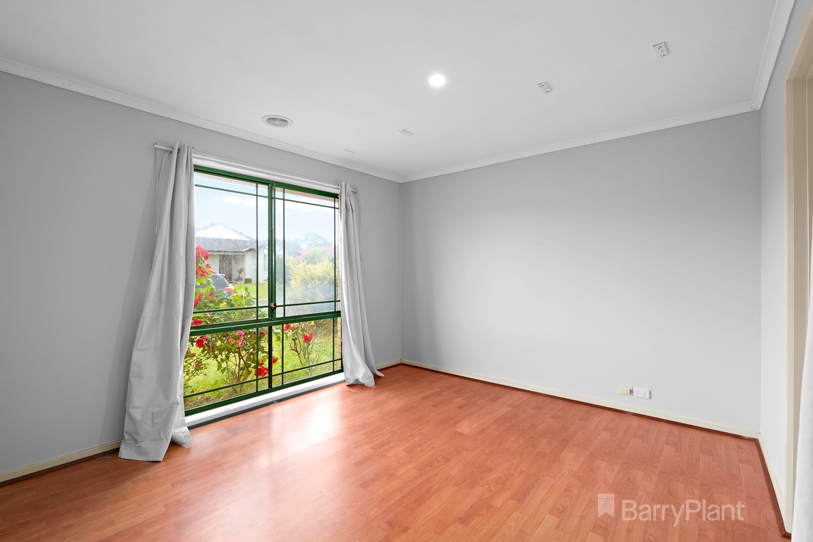 16 England Walk, Narre Warren South, VIC 3805, Narre Warren South - Thumbnail 5