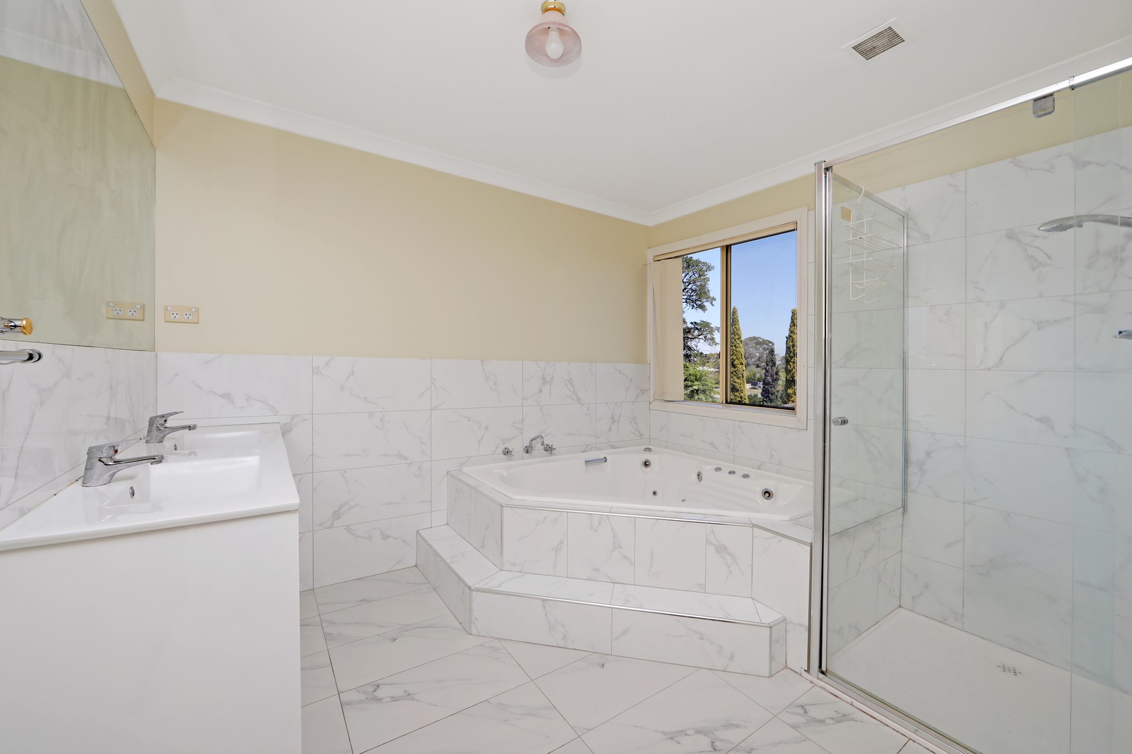 16 Eureka Court, Narre Warren, VIC 3805, Narre Warren - Thumbnail 3