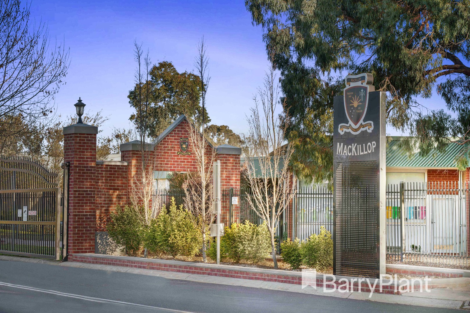 16 Evans Way, Werribee, VIC 3030, Werribee - Thumbnail 8