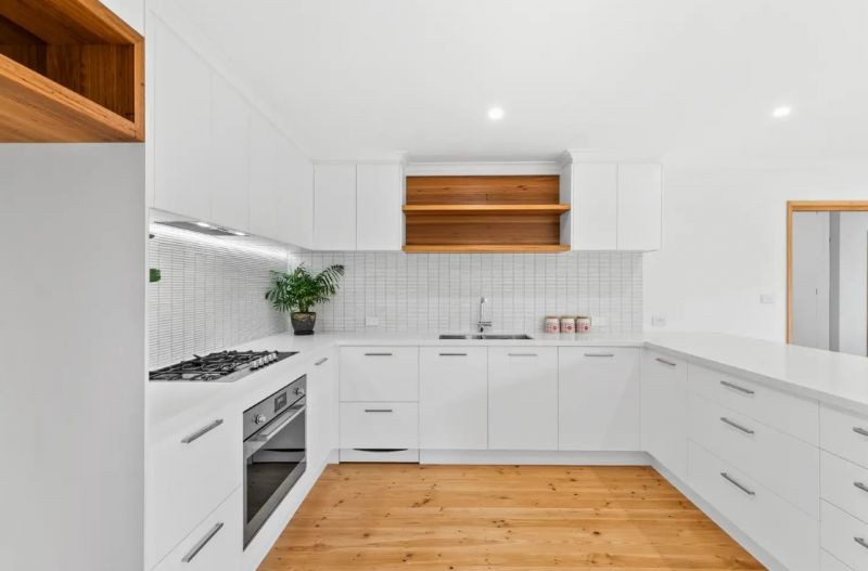 16 Everett Cl, Herne Hill, VIC 3218, Herne Hill - Thumbnail 2
