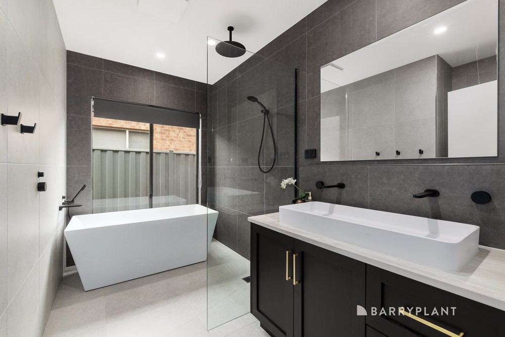 16 Falkirk Drive, Mernda, VIC 3754, Mernda - Thumbnail 4