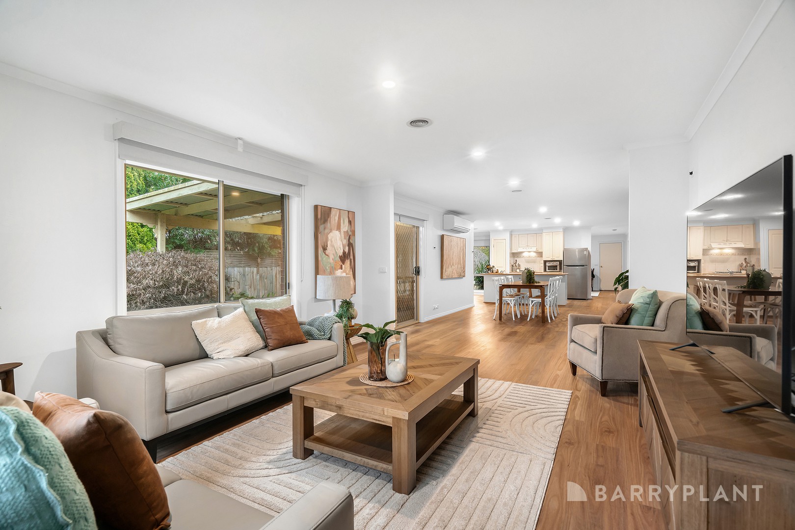 16 Farnham Road, Healesville, VIC 3777, Healesville - Thumbnail 2