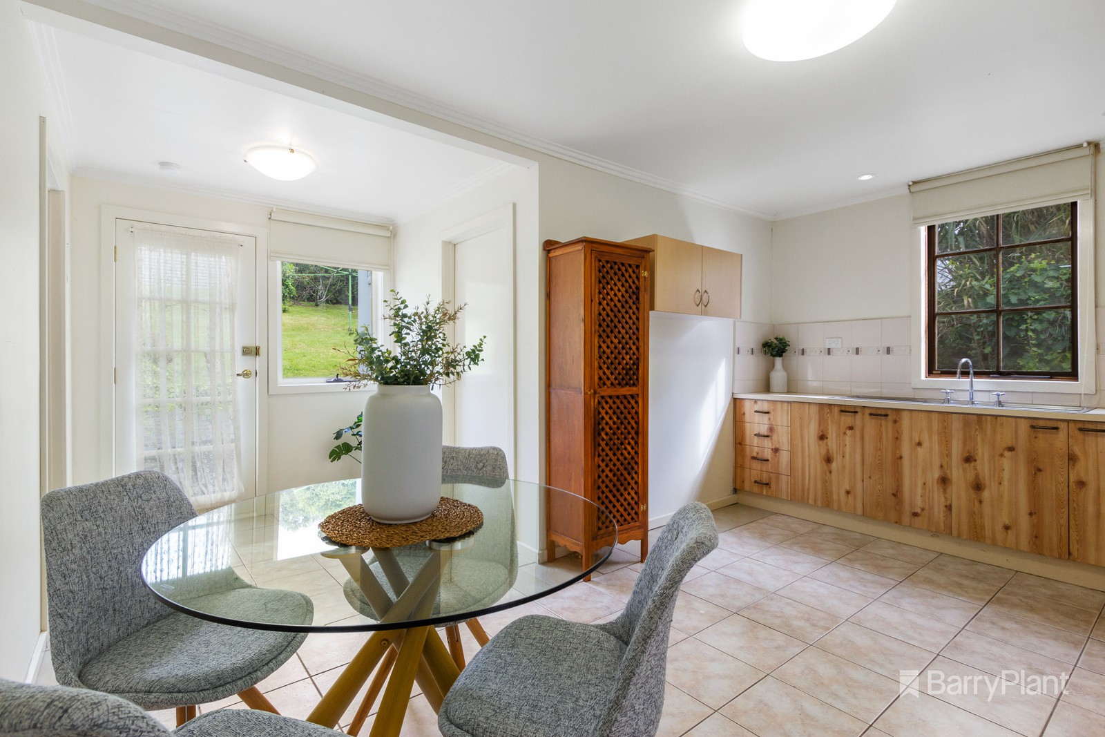 16 Ferny Creek Avenue, Upper Ferntree Gully, VIC 3156, Upper Ferntree Gully - Thumbnail 4