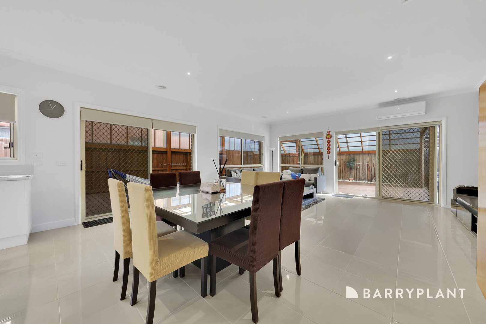 16 Freshwater Way, South Morang, VIC 3752, South Morang - Thumbnail 3