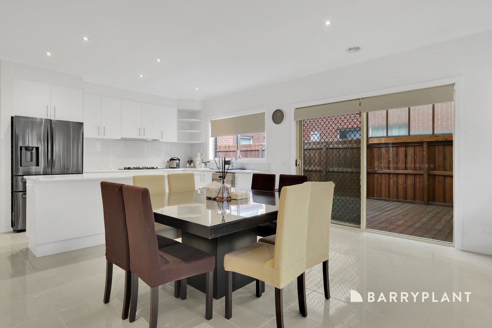 16 Freshwater Way, South Morang, VIC 3752, South Morang - Thumbnail 4