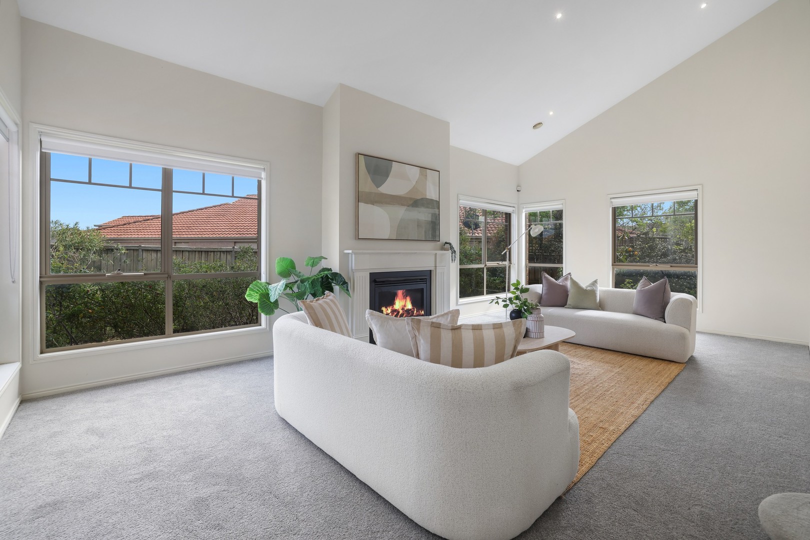 16 Fuchsia Crescent, Point Cook, VIC 3030, Point Cook - Thumbnail 4