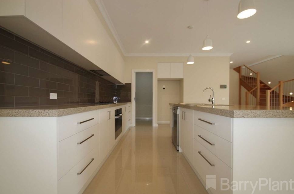 16 George Street, Oakleigh, VIC 3166 - Thumbnail 2 - 28/10/2021