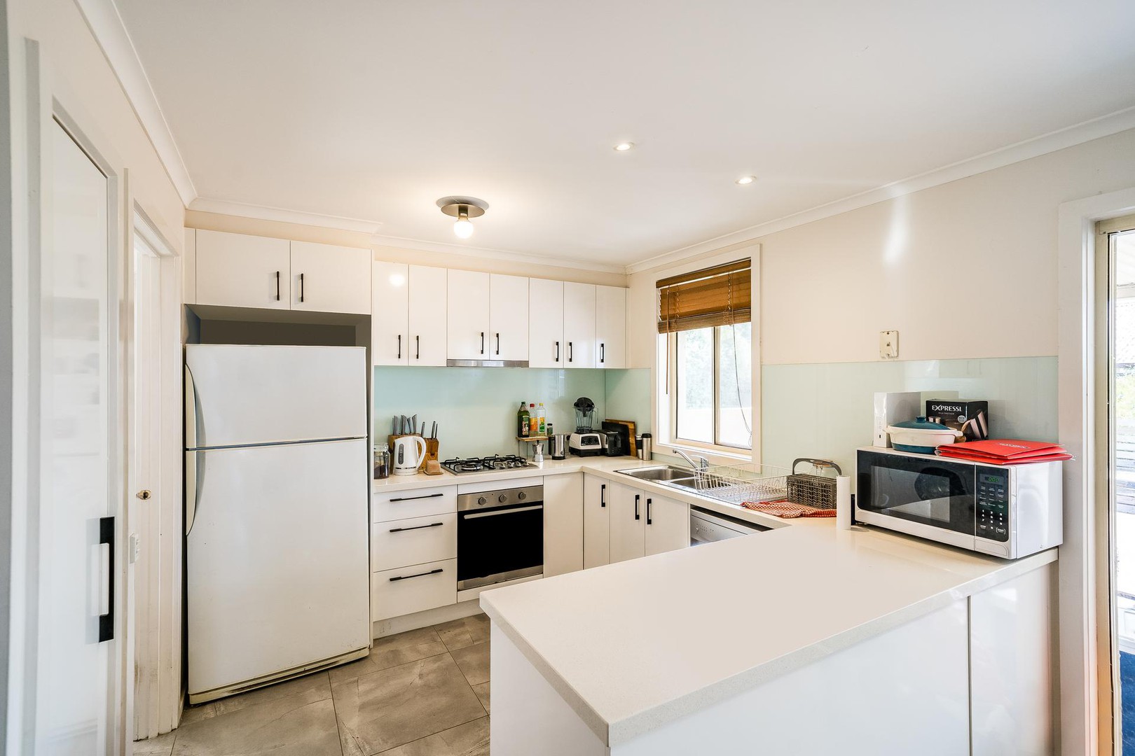 16 Ghazeepore Road, Waurn Ponds, VIC 3216, Waurn Ponds - Thumbnail 2