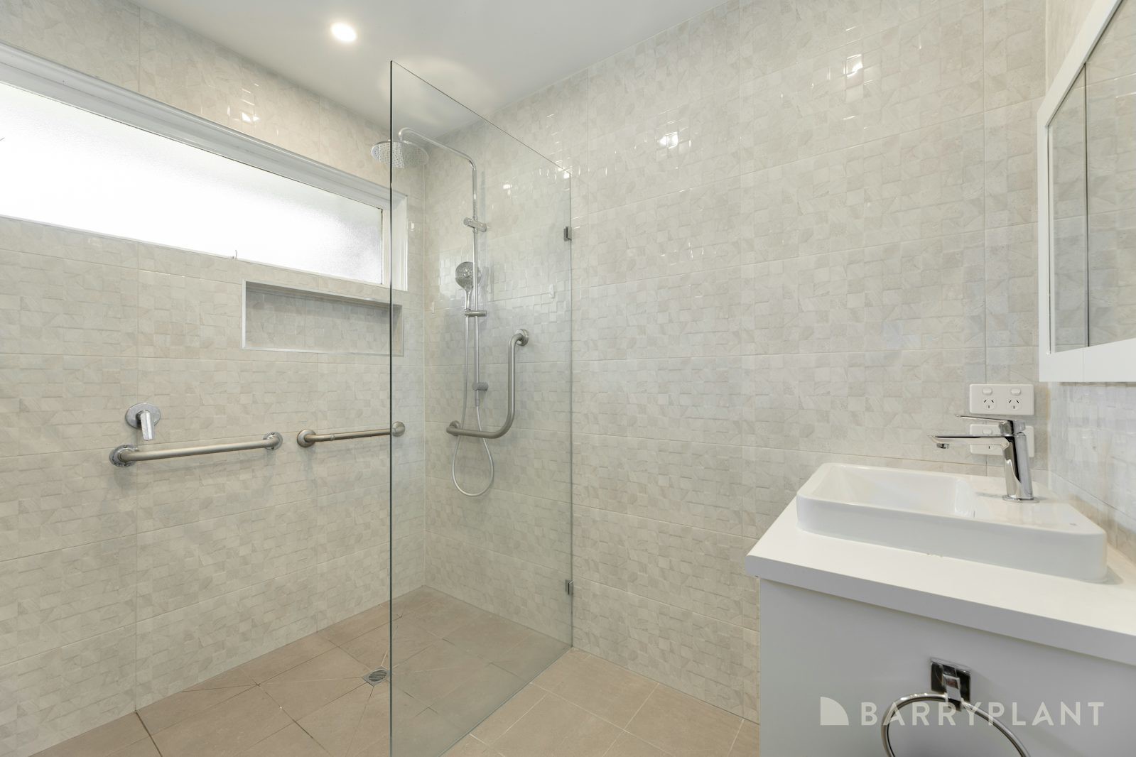 16 Gladesville Drive, Kilsyth, VIC 3137, Kilsyth - Thumbnail 6