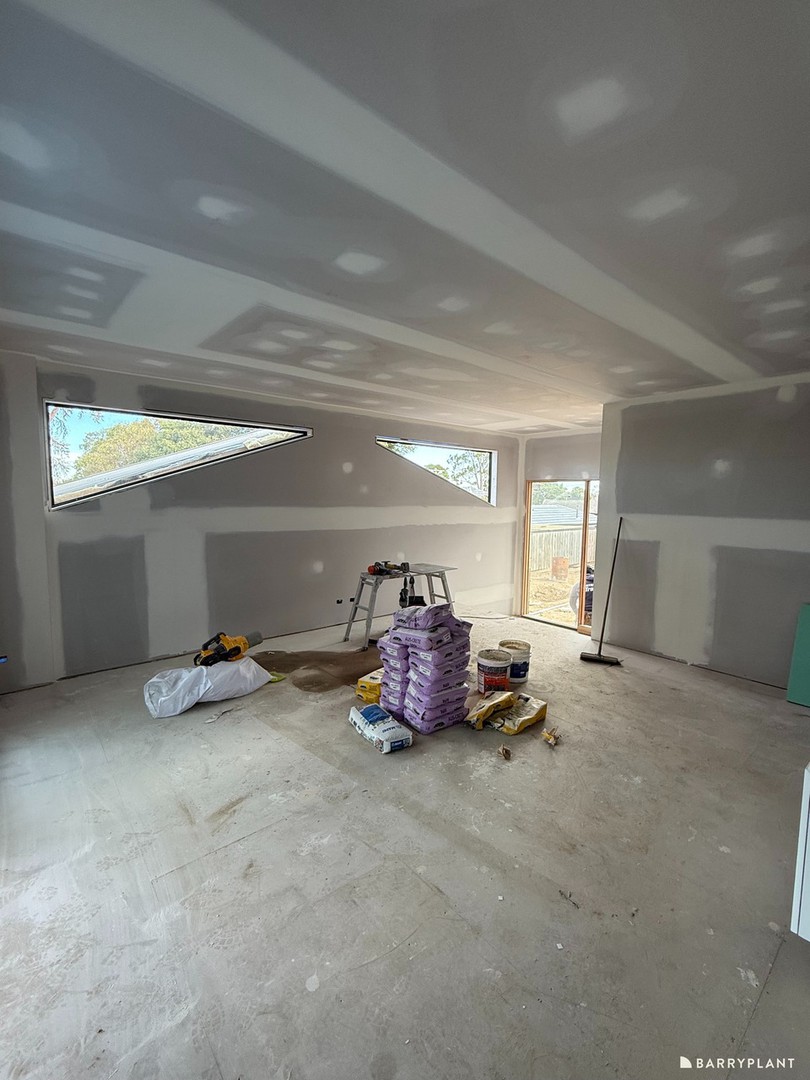 2/16 Gladesville Drive, Kilsyth, VIC 3137 - Thumbnail 2 - 04/12/2024