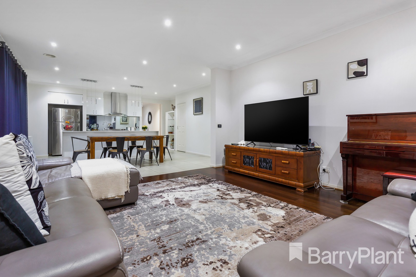 16 Glenfern Street, Keysborough, VIC 3173, Keysborough - Thumbnail 3