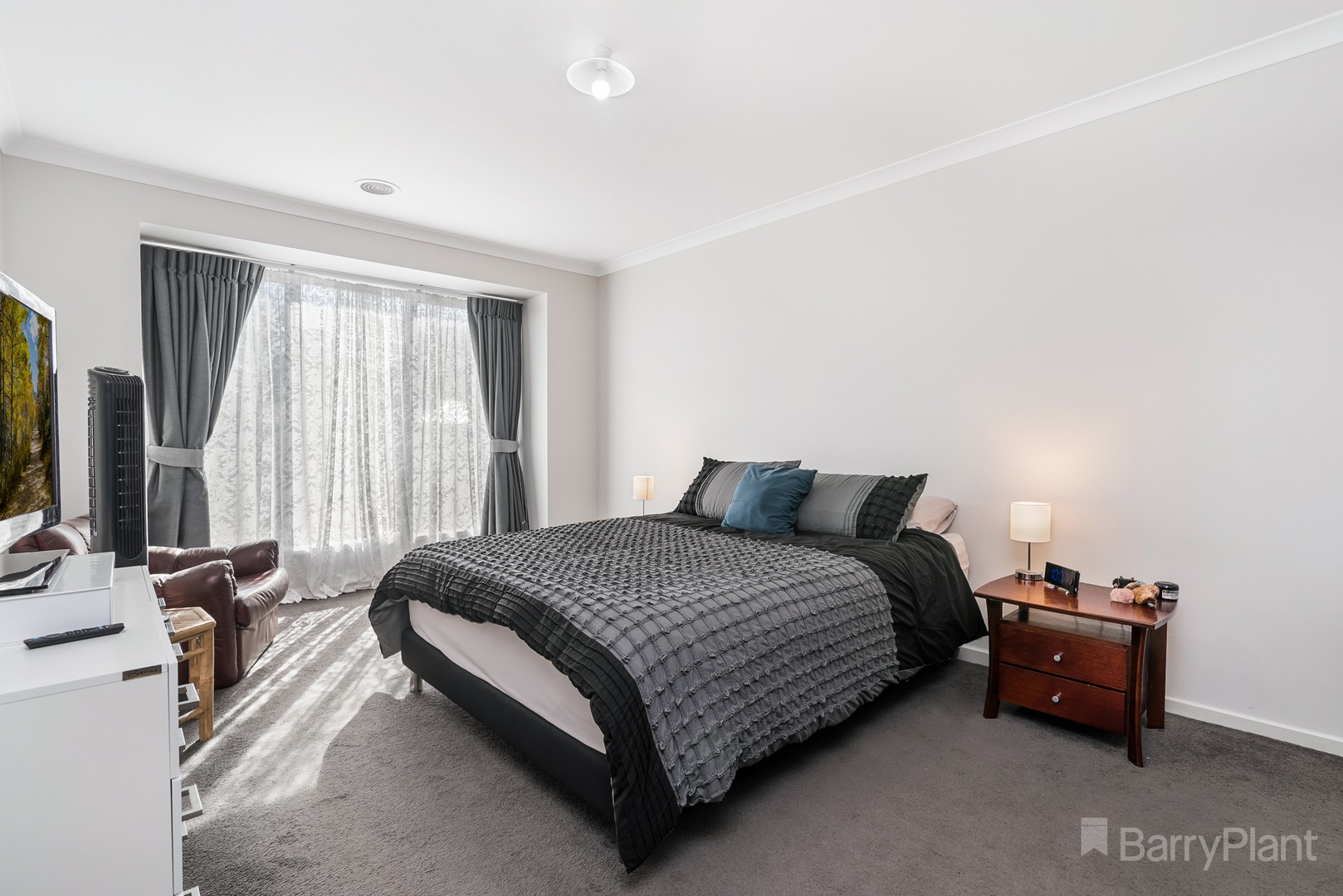 16 Greenfields Avenue, Kilmore, VIC 3764, Kilmore - Thumbnail 2