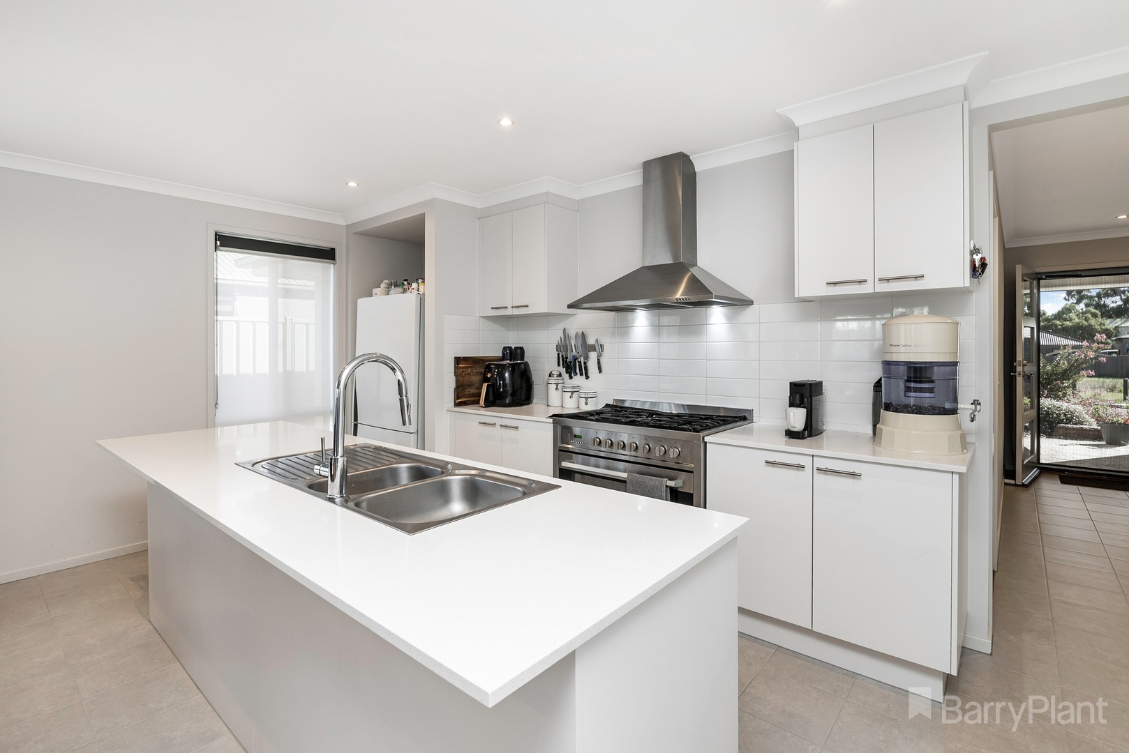 16 Greenfields Avenue, Kilmore, VIC 3764, Kilmore - Thumbnail 3