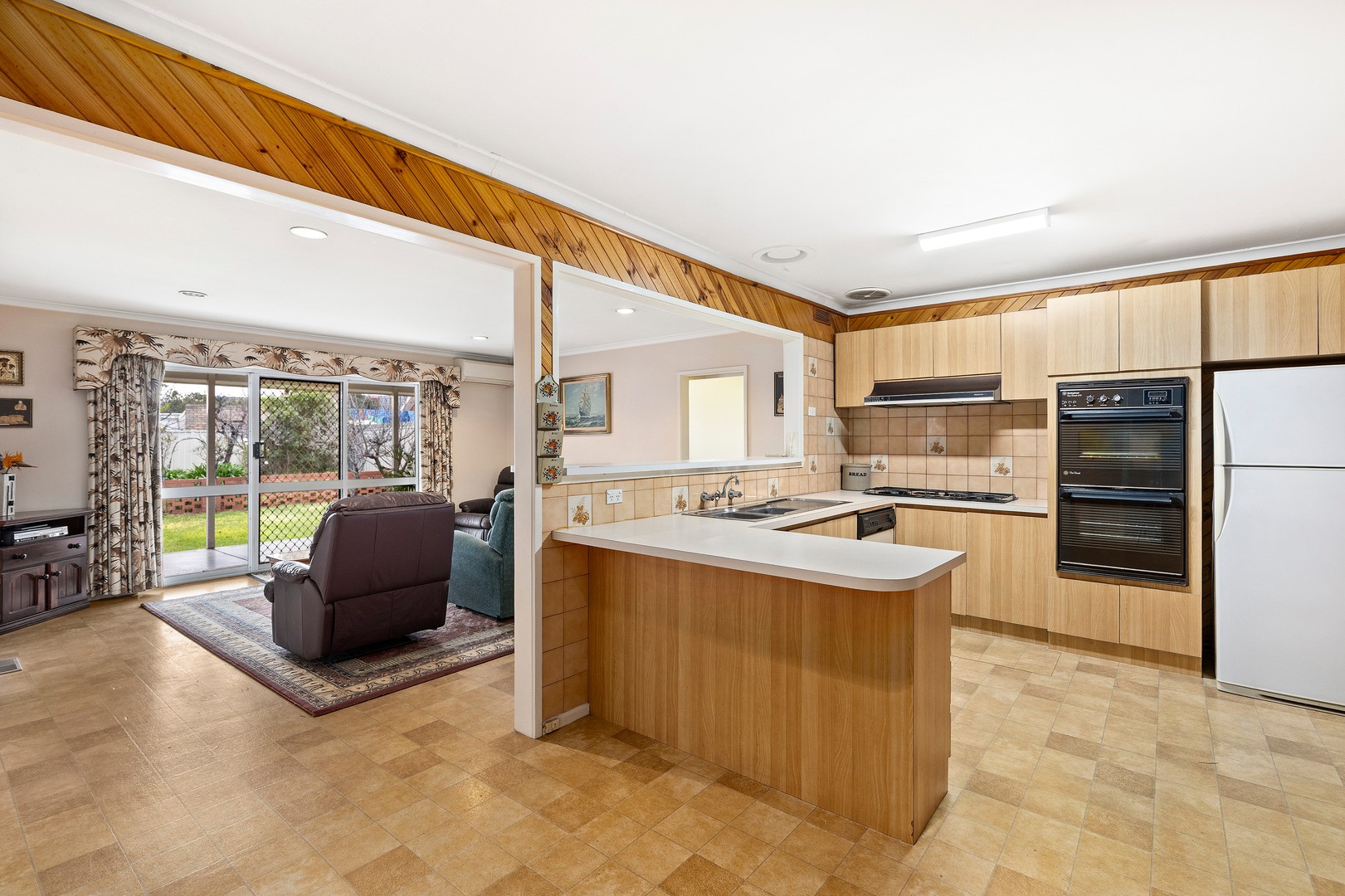16 Groves Street, Keilor East, VIC 3033, Keilor East - Thumbnail 3