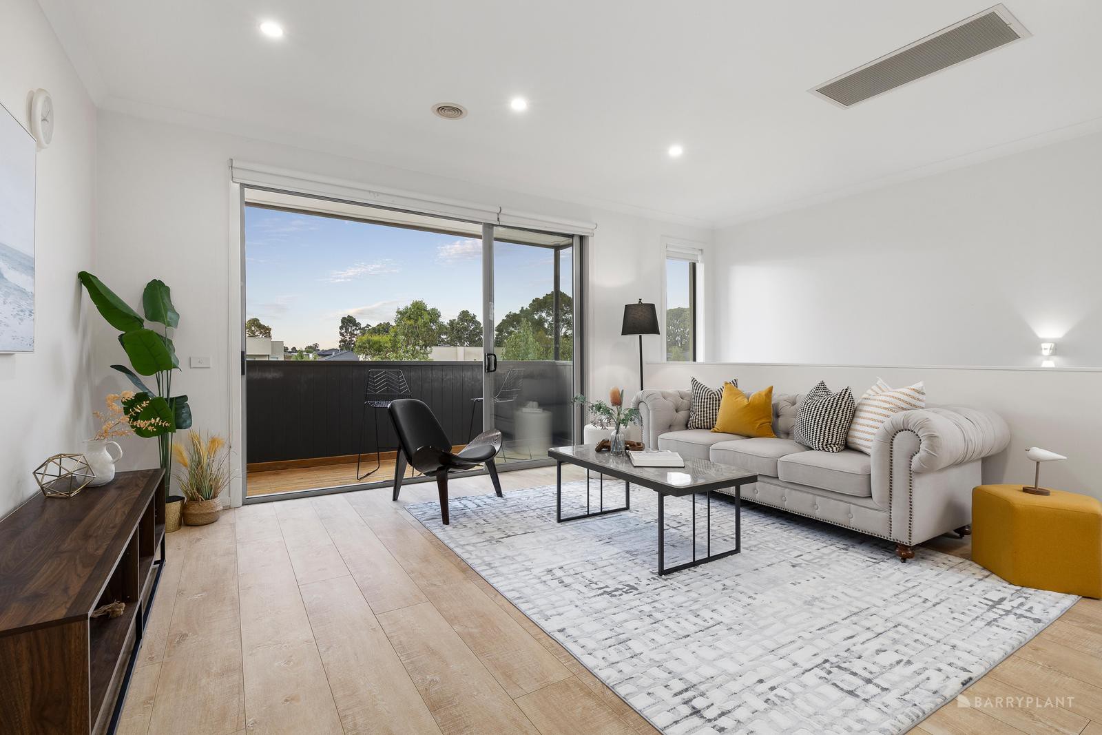 16 Heffernan Walk, Heidelberg Heights, VIC 3081, Heidelberg Heights - Thumbnail 2