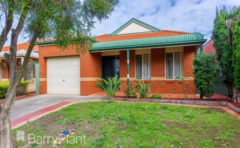 16 Henry Court, Caroline Springs, VIC 3023, Caroline Springs - Thumbnail 2