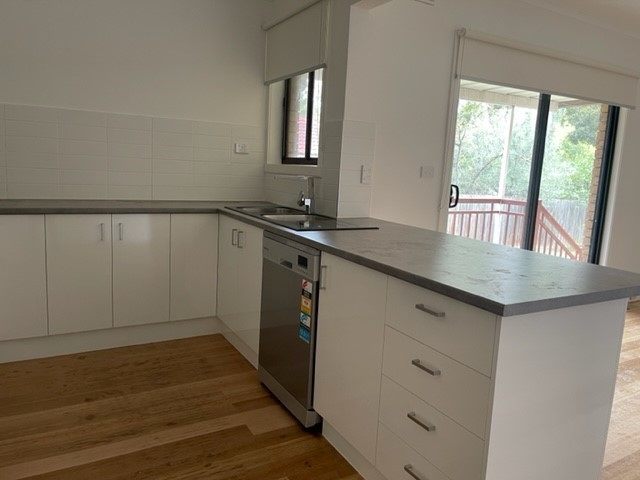 16 Hermitage Crescent, Bundoora, VIC 3083, Bundoora - Thumbnail 6