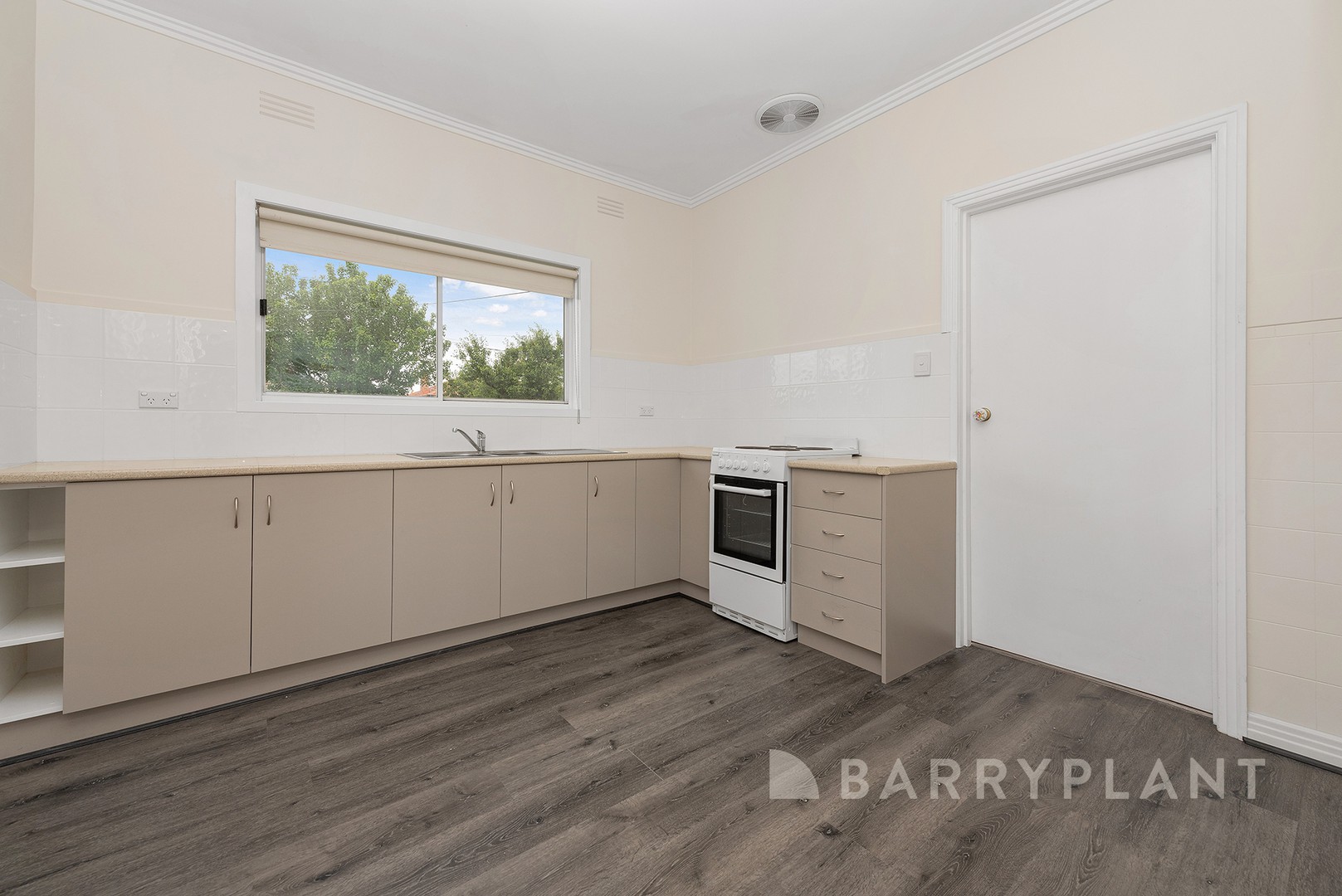 16 Hoad Street, Sunshine North, VIC 3020, Sunshine North - Thumbnail 2