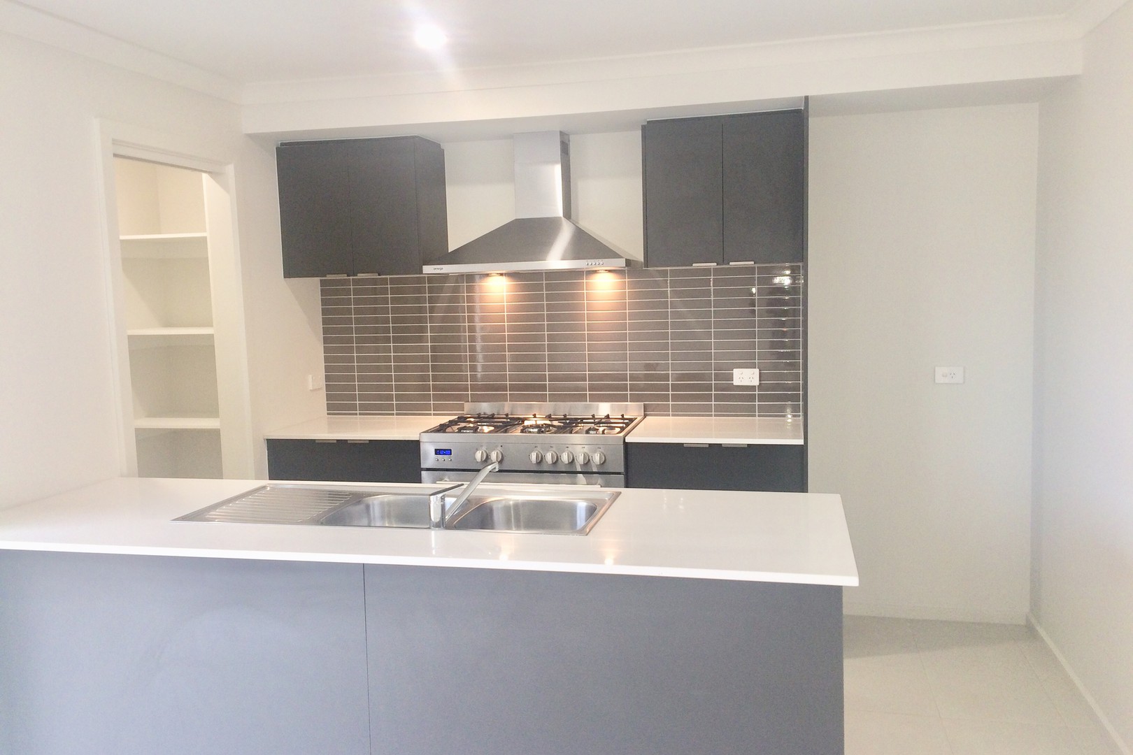 16 Houston Drive, Thornhill Park, VIC 3335 - Thumbnail 2 - 10/10/2025