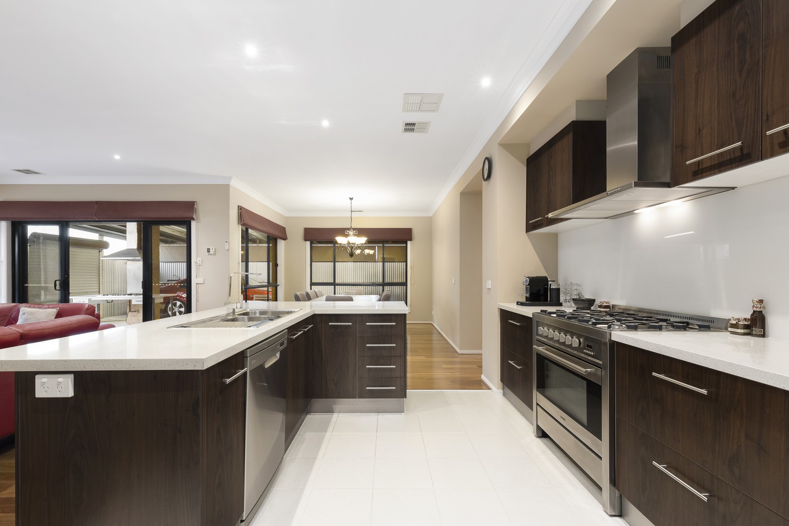 16 Ilma Grove, Bonbeach, VIC 3196, Bonbeach - Thumbnail 4