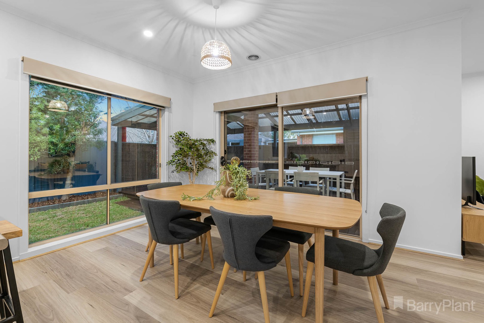 16 Ironbark Circuit, Pakenham, VIC 3810, Pakenham - Thumbnail 5