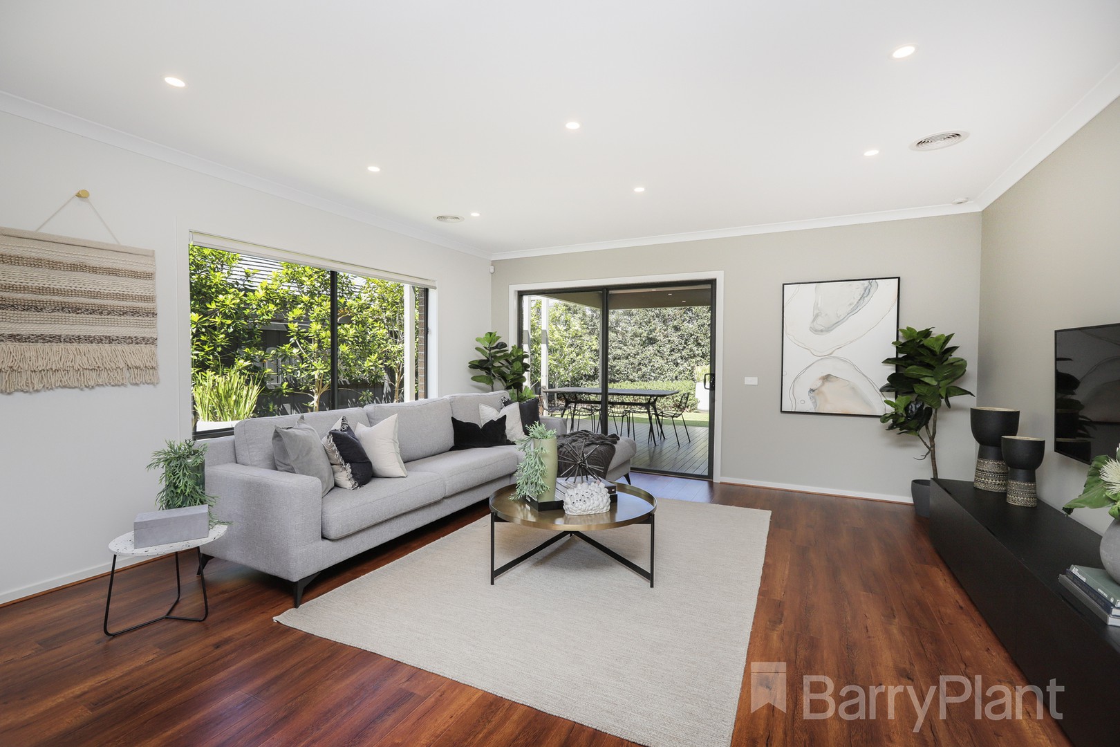 16  Irvine Rise, Werribee, VIC 3030, Werribee - Thumbnail 4