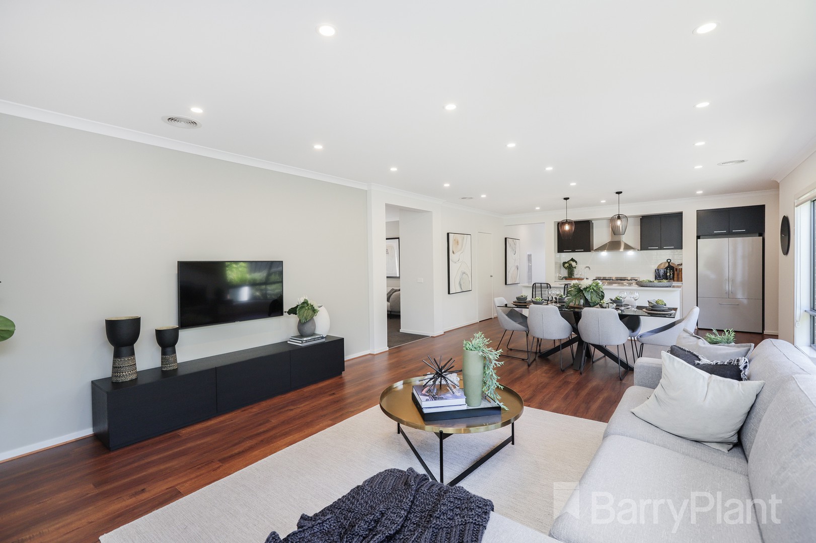 16  Irvine Rise, Werribee, VIC 3030, Werribee - Thumbnail 5