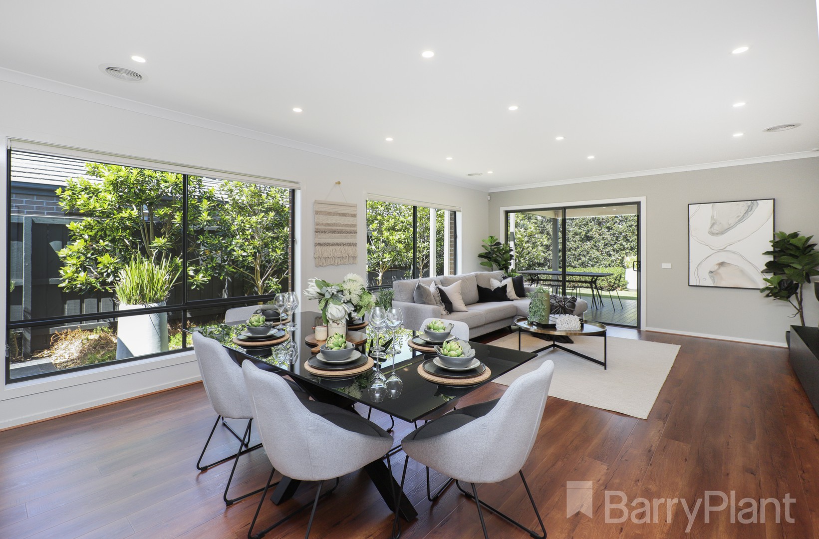16  Irvine Rise, Werribee, VIC 3030, Werribee - Thumbnail 6