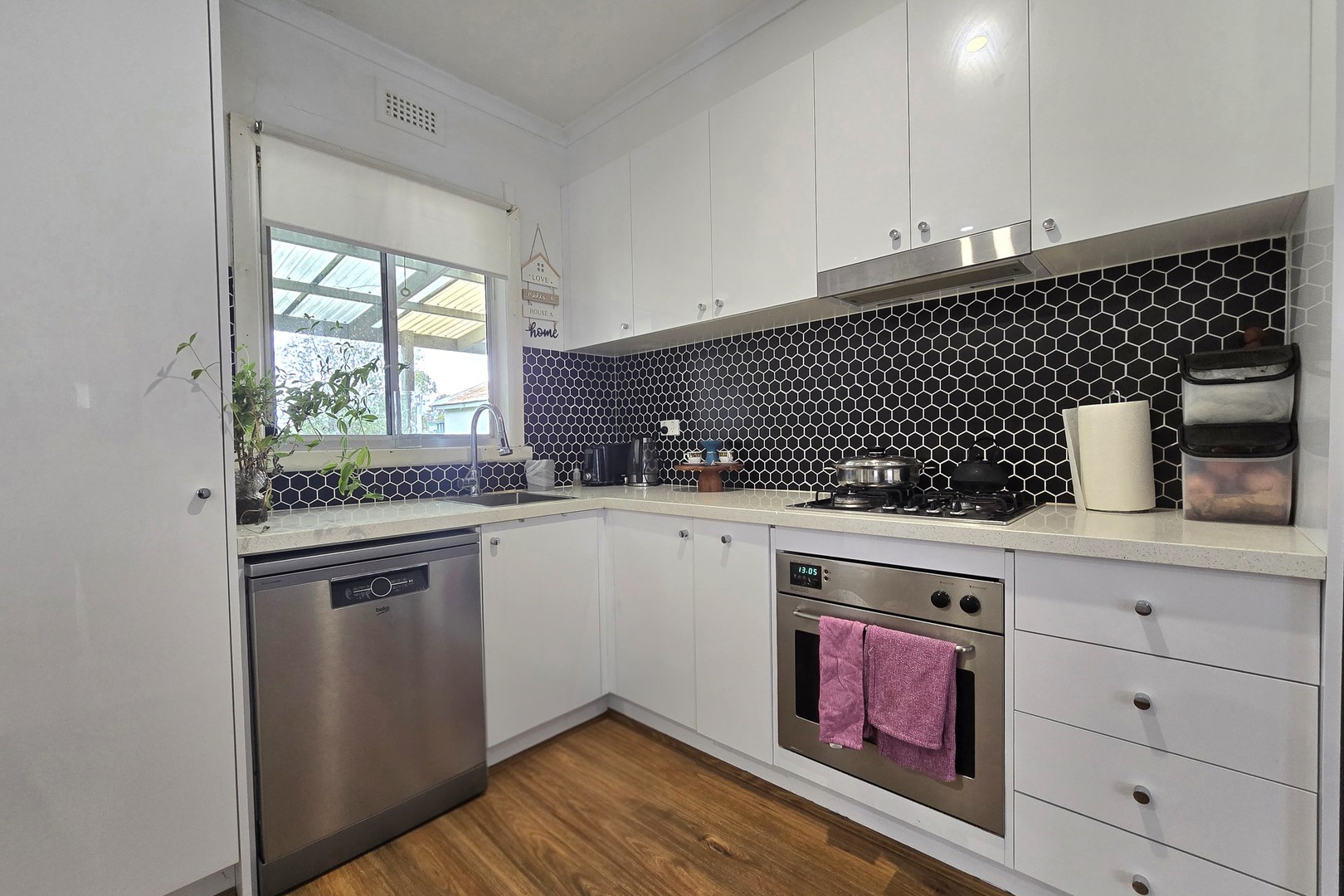 16 Irvine Street, Deer Park, VIC 3023, Deer Park - Thumbnail 8