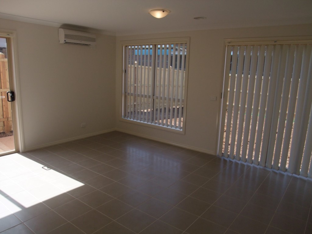 16 Island Way, Point Cook, VIC 3030, Point Cook - Thumbnail 5