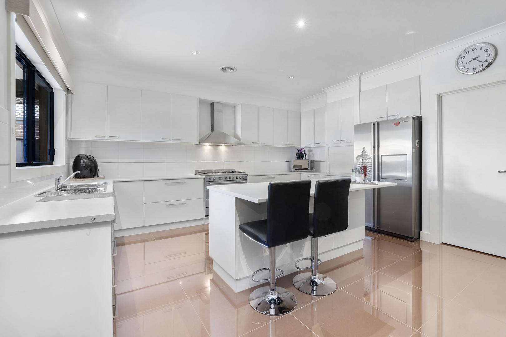 16 Japonica Way, Point Cook, VIC 3030, Point Cook - Thumbnail 3