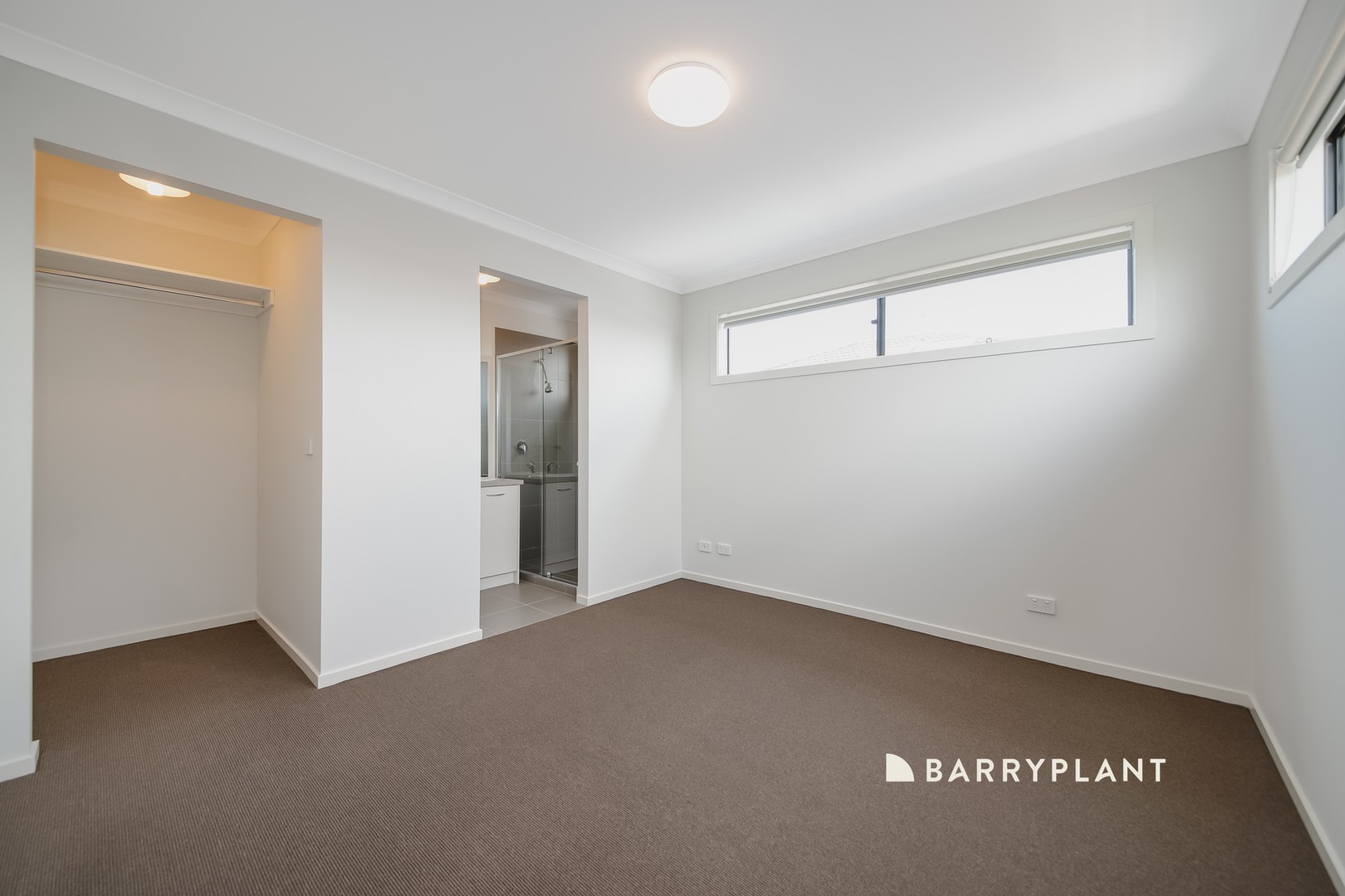 16 Kalbian Drive, Clyde North, VIC 3978, Clyde North - Thumbnail 4