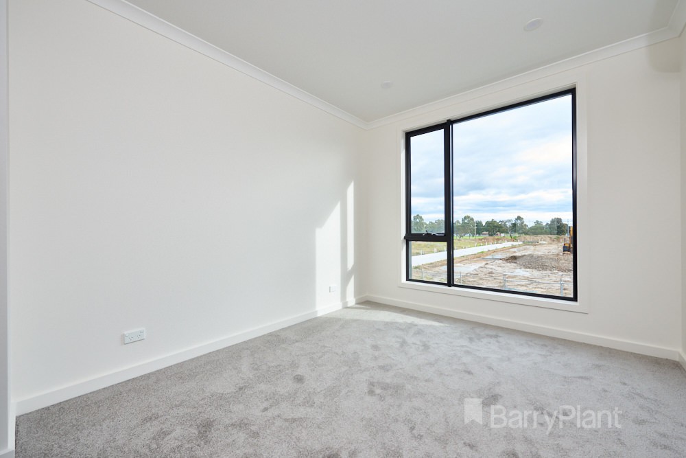 16 Karrabina Avenue, Doveton, VIC 3177, Doveton - Thumbnail 3