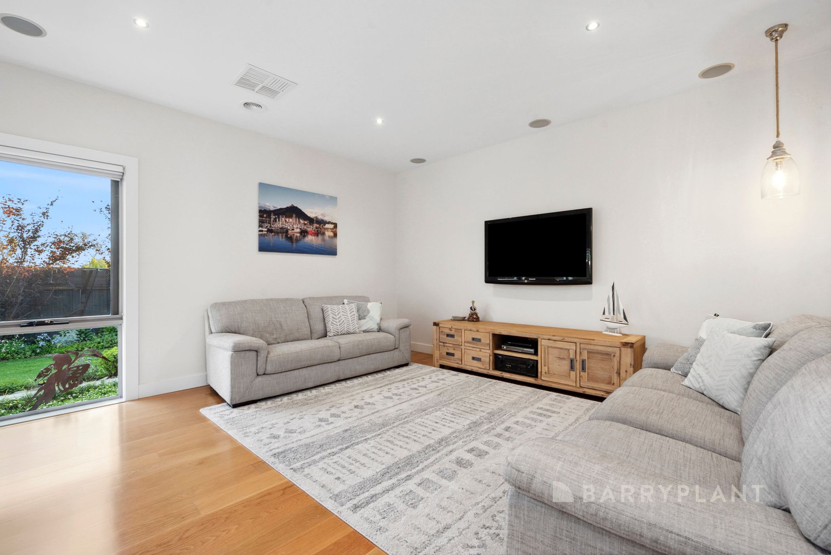 16 Kathleen Crescent, Mornington, VIC 3931, Mornington - Thumbnail 6