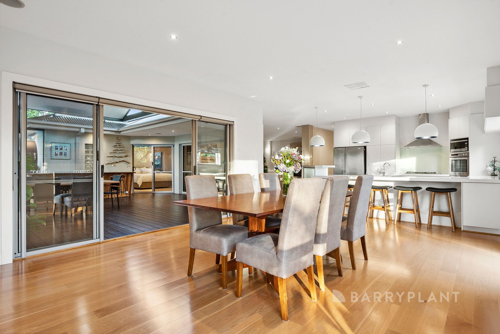 16 Kathleen Crescent, Mornington, VIC 3931, Mornington - Thumbnail 7