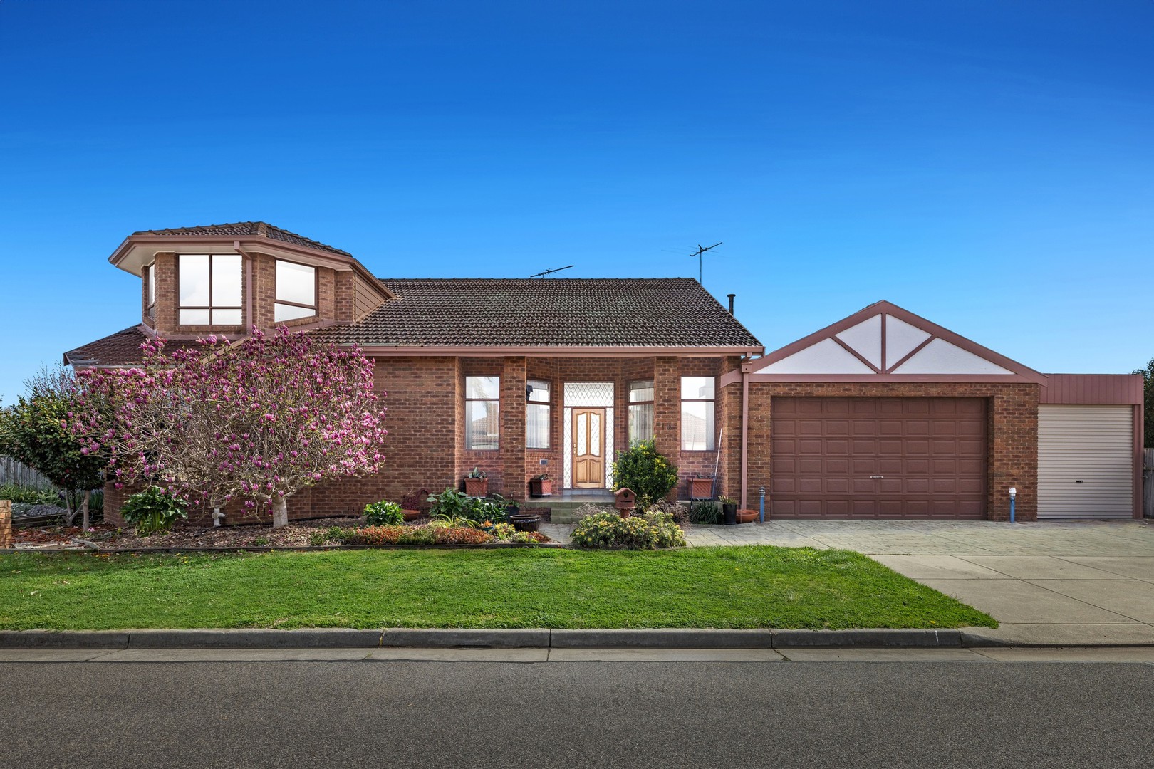 16 Kevington Street, Werribee, VIC 3030 - Thumbnail 2 - 10/09/2025