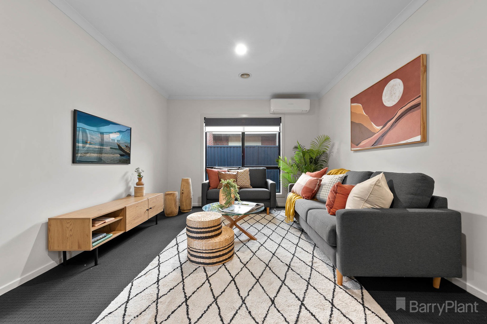 16 Kingsdale Crescent, Pakenham, VIC 3810, Pakenham - Thumbnail 3