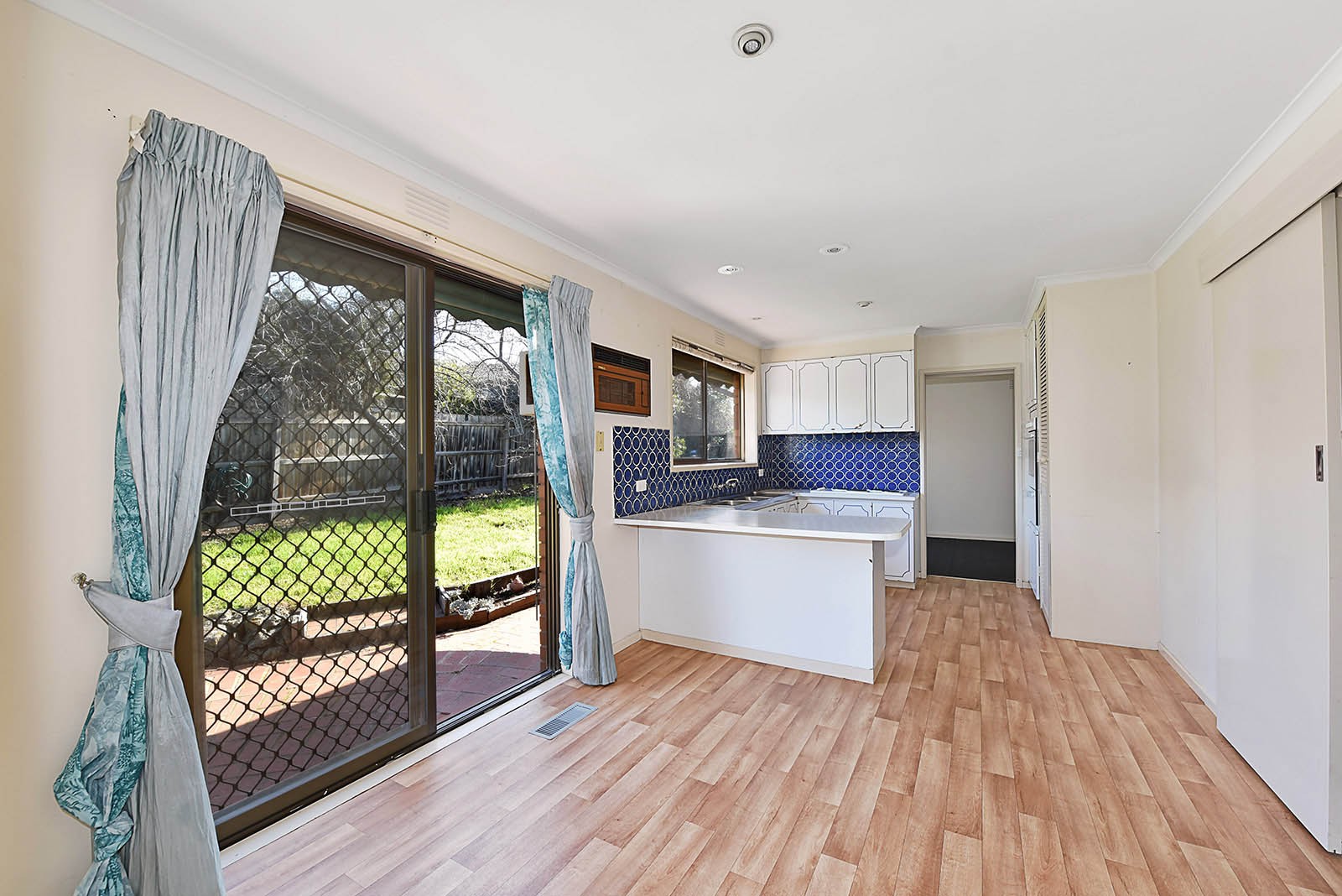 16 Kingsmere Close, Gladstone Park, VIC 3043, Gladstone Park - Thumbnail 5