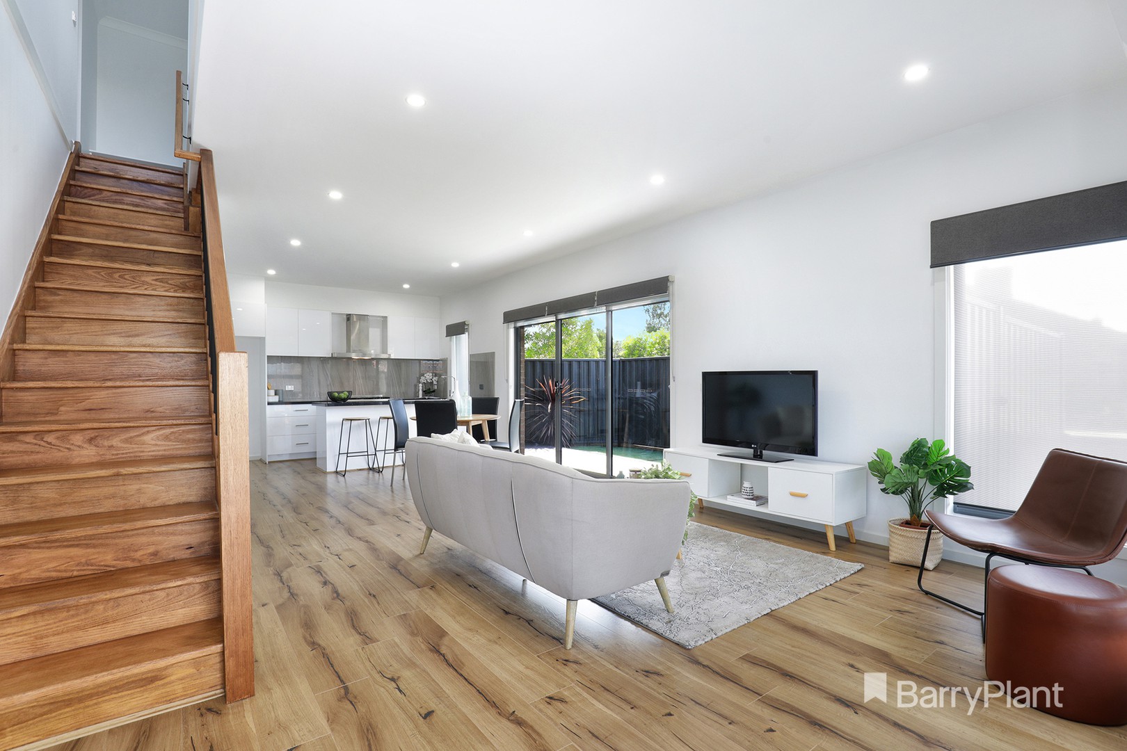 16 Kinnaird Street, Jacana, VIC 3047 - Thumbnail 2 - 27/01/2022