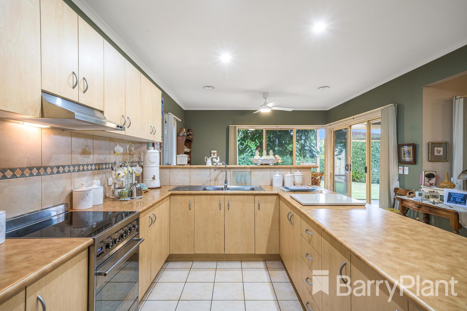 16 Kurrajong CourtGrovedale, VIC 3216, Grovedale - Thumbnail 2