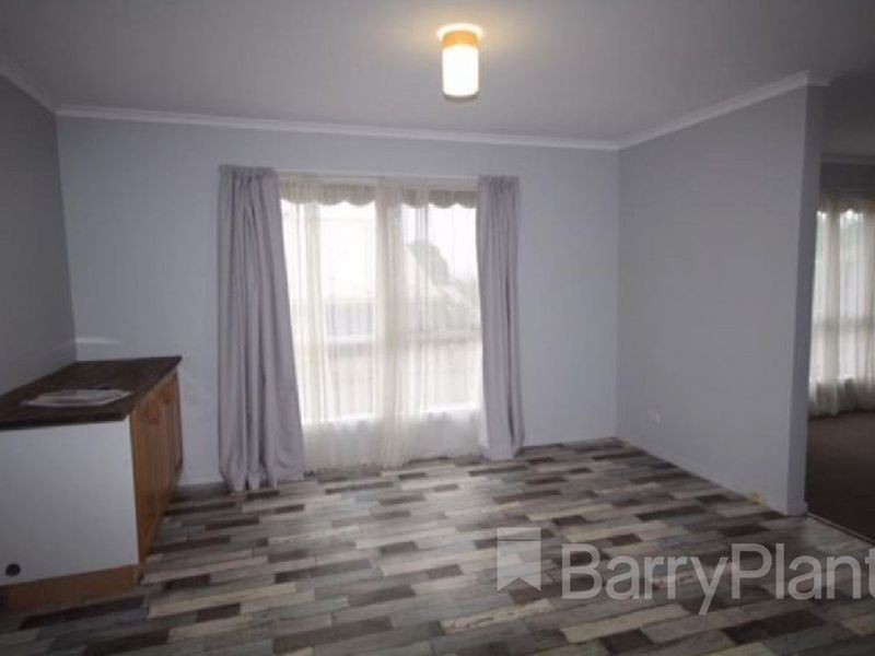 16 Lampard Road, Drouin, VIC 3818, Drouin - Thumbnail 2