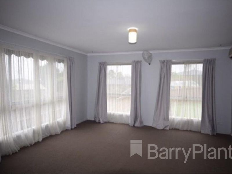 16 Lampard Road, Drouin, VIC 3818, Drouin - Thumbnail 5