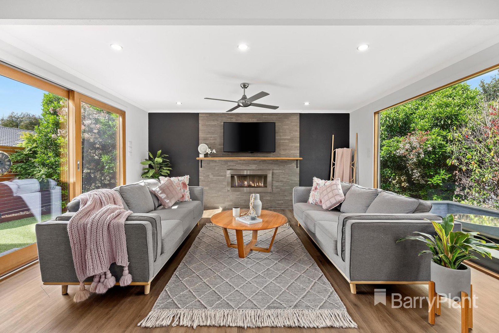16 Lanata StreetSouth Morang, VIC 3752, South Morang - Thumbnail 3