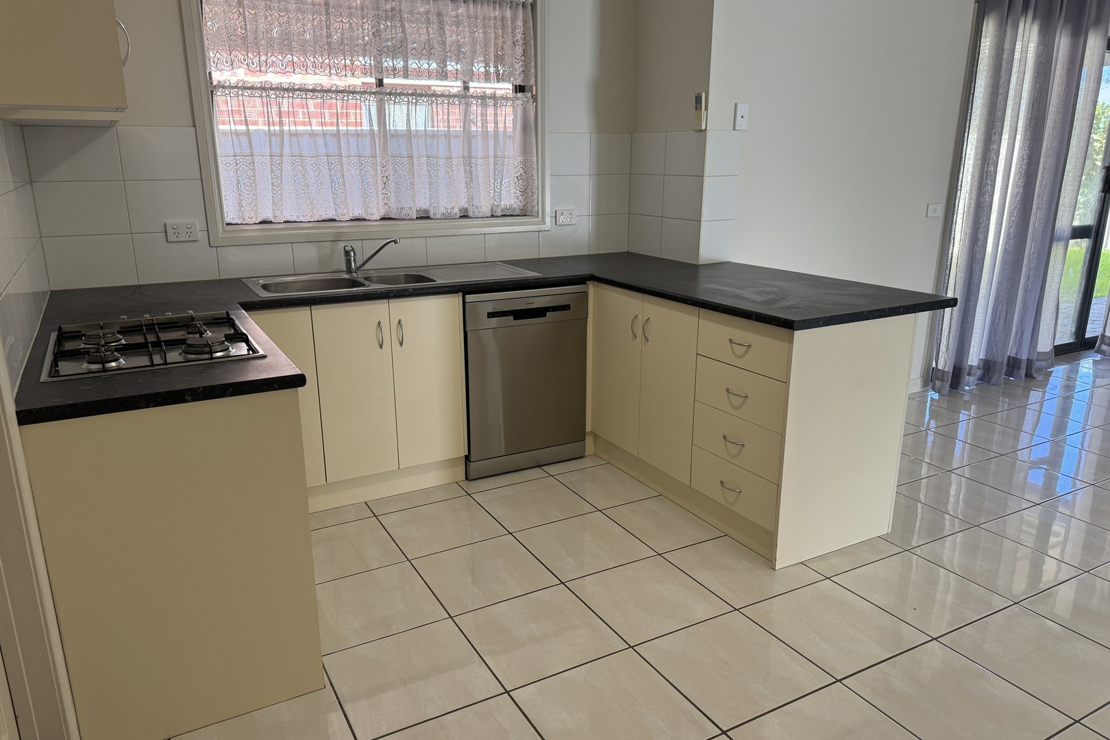 16 Lisa Court, Mildura, VIC 3500, Mildura - Thumbnail 4
