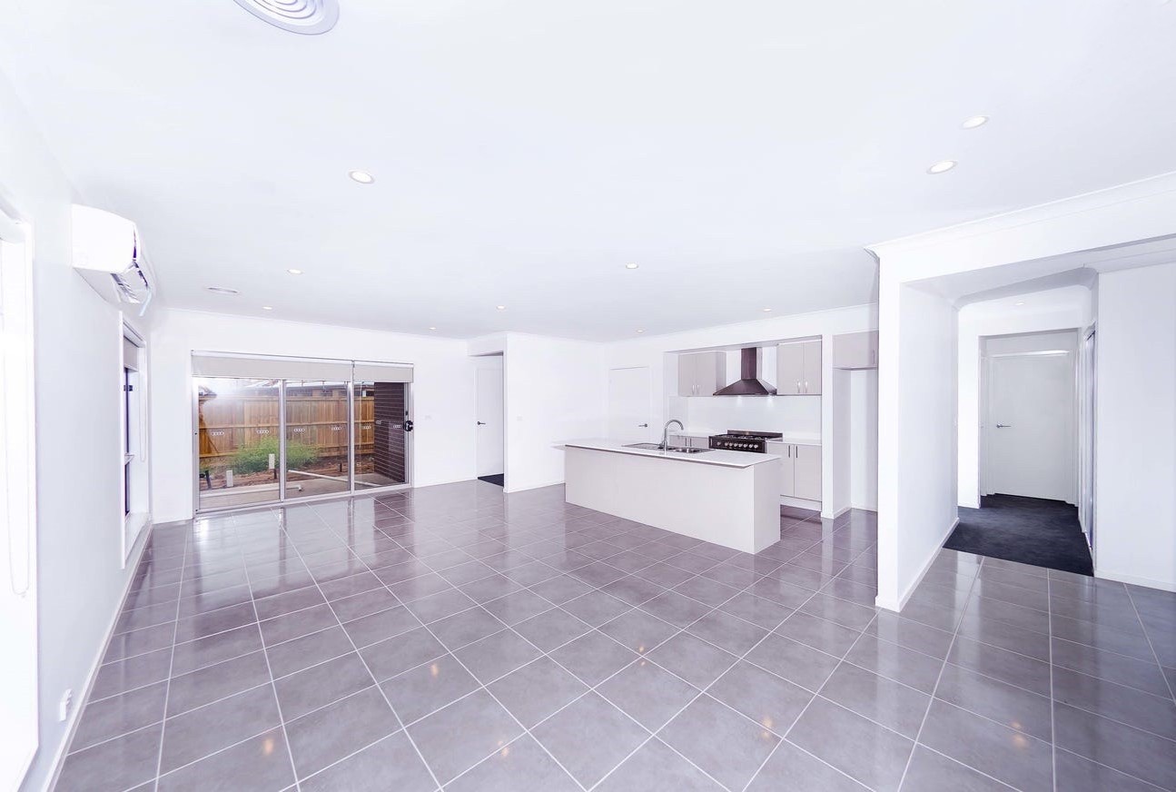 16 Longshanks Street, Thornhill Park, VIC 3335, Thornhill Park - Thumbnail 2