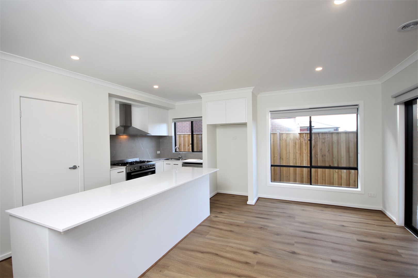 16 Lubec  Street, Lara, VIC 3212, Lara - Thumbnail 2