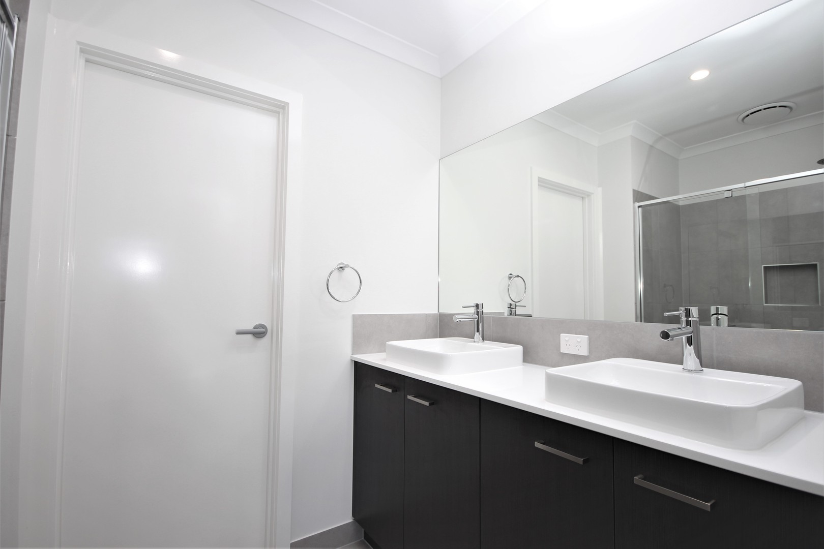 16 Lubec  Street, Lara, VIC 3212, Lara - Thumbnail 5