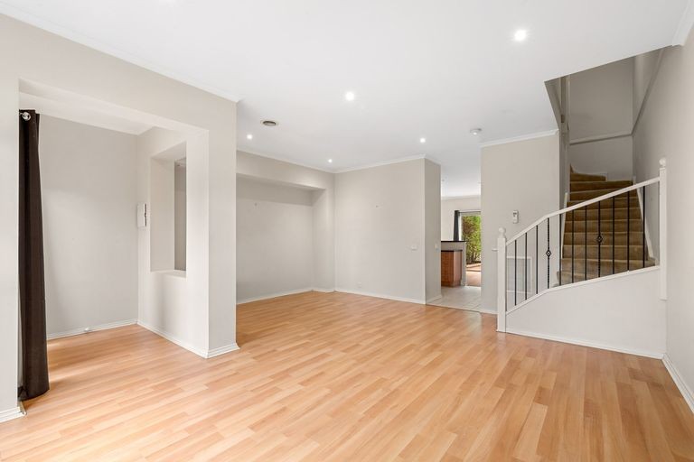 16 Malabar Walk, Bundoora, VIC 3083 - Thumbnail 1 - 02/05/2025